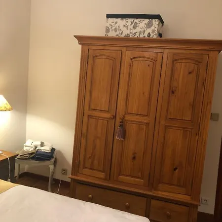 Casa Isabel Dias Homestay *